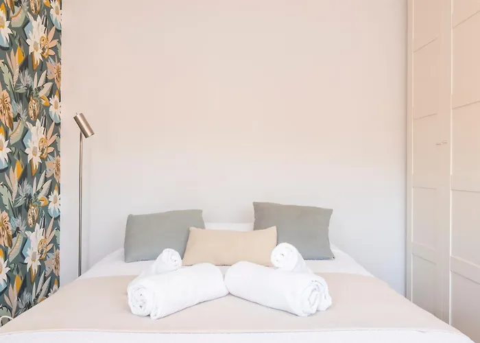 Riverfront Apartment Lisbon