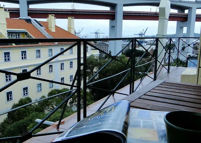 Riverfront דירה ליסבון